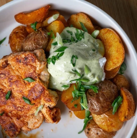 Куриный стейк с картофельным салатом