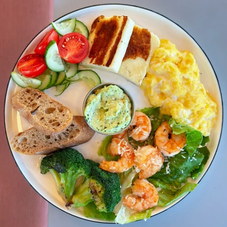 Завтрак с креветками