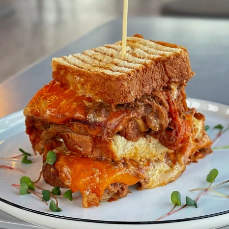 Сэндвич с рваной свининой