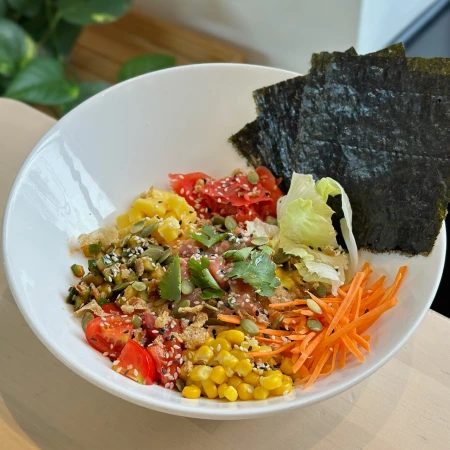 Поке с тунцом и манго