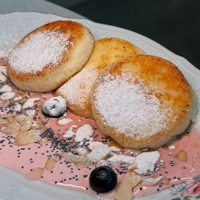 Сырники с домашним йогуртом