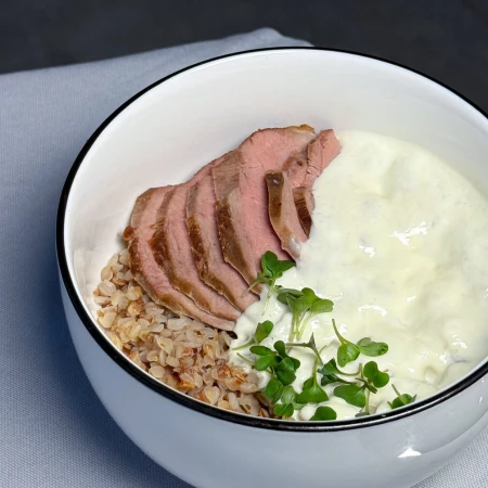 Гречневая каша с уткой и муссом из пармезана