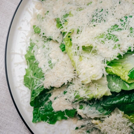 Большой зеленый салат