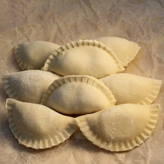 Вареники с тушеной капустой