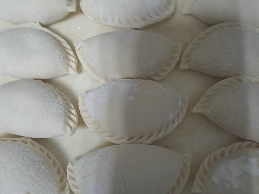 ВАРЕНИКИ КАРТОФЕЛЬ С ЛУКОМ РЕПЧАТЫМ ЖАРЕНЫМ