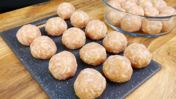 Ежики из куриного филе