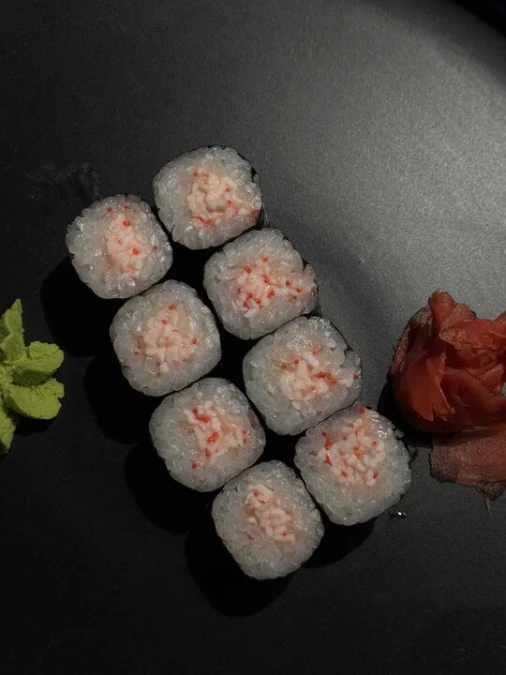 Маки с крабовой палочкой 8 шт, 110 гр