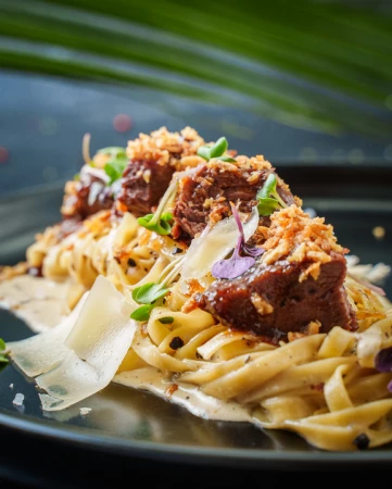 Перечная паста с телячьими щечками