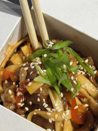 Удон со свининой