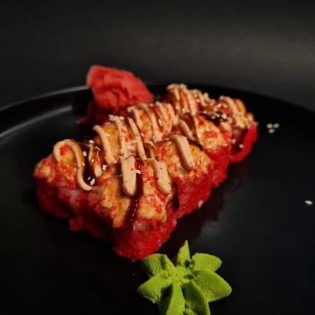 Спайси Калифорния с лососем 8 шт, 260 гр