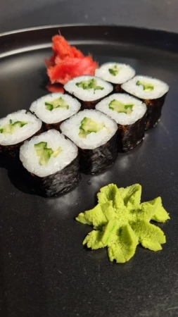 Маки с огурцом 8 шт, 110 гр