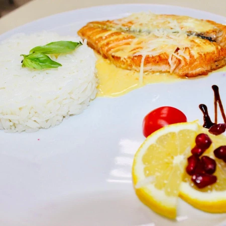 Семга под соусом Мороне