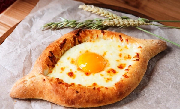 Хачапури по-аджарски