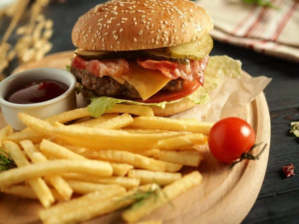 Комбо-бургер с говяжьей котлетой