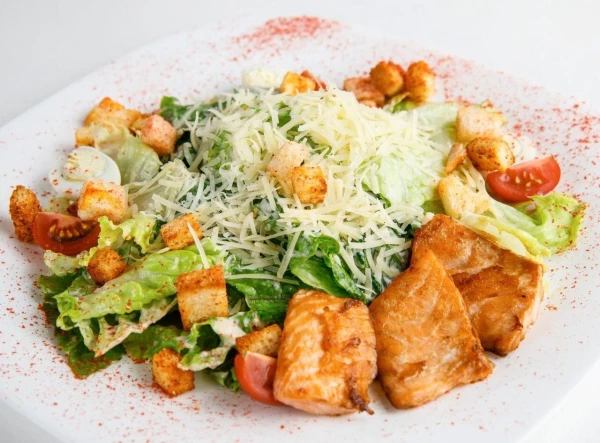 Салат Цезарь с семгой