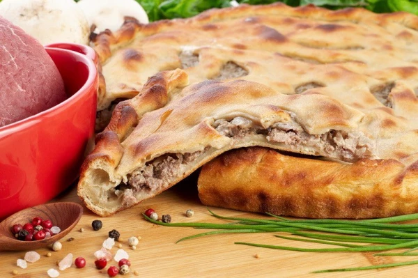 Пирог с говядиной и белыми грибами