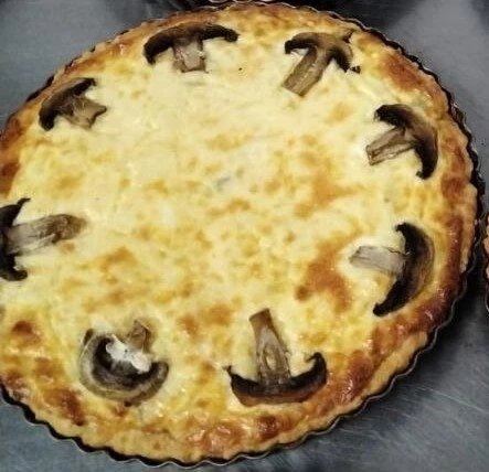 Пирог с курицей и грибами, кг