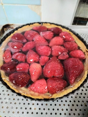 Пирог шоколадно-клубничный, кг