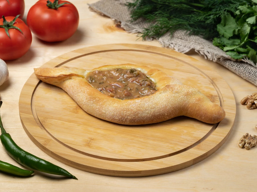 Хачапури по-аджарски с фасолью