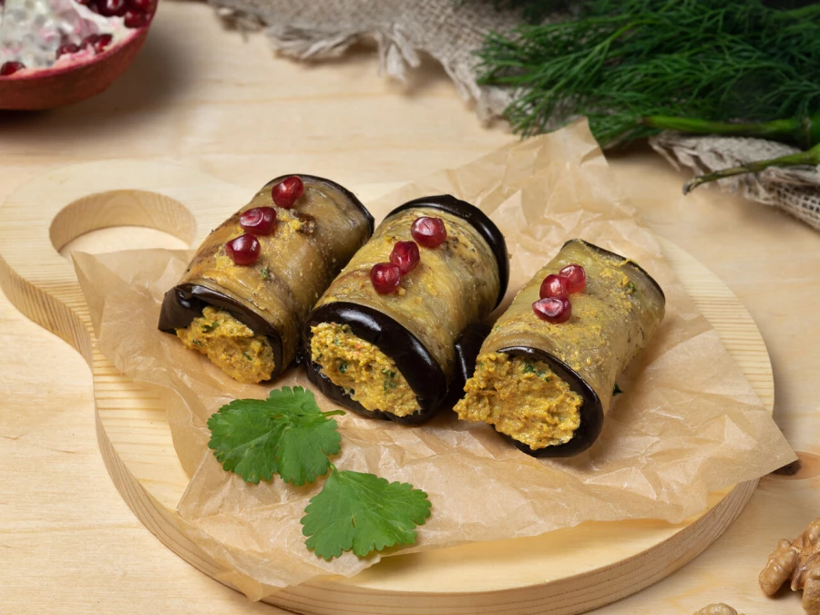 Баклажаны с орехами