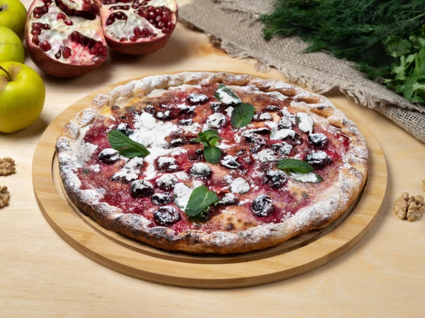 Хачапури сладкий с ягодами