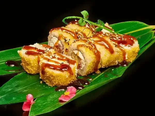 Ролл жареный с курицей