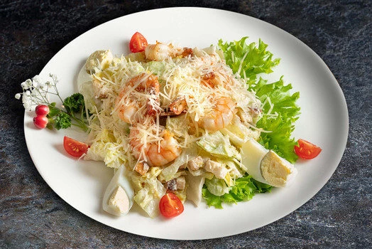 САЛАТ ЦЕЗАРЬ С КРЕВЕТКАМИ