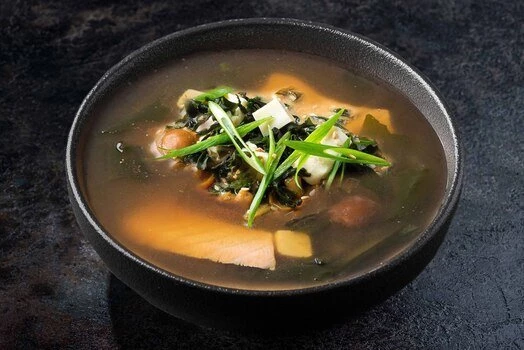 МИСО СУП С ЛОСОСЕМ