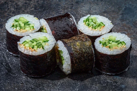 МАКИ РОЛЛ С ОГУРЦОМ 