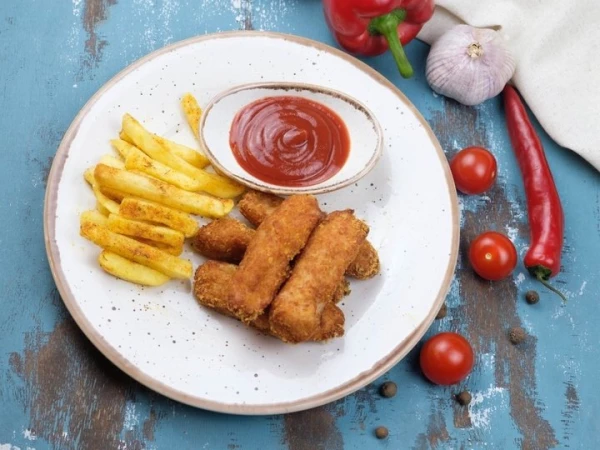 Куриные наггетсы с картошкой фри