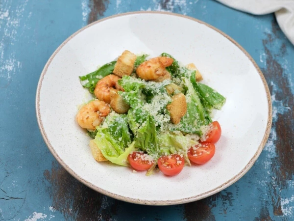 Салат Цезарь с креветкой 