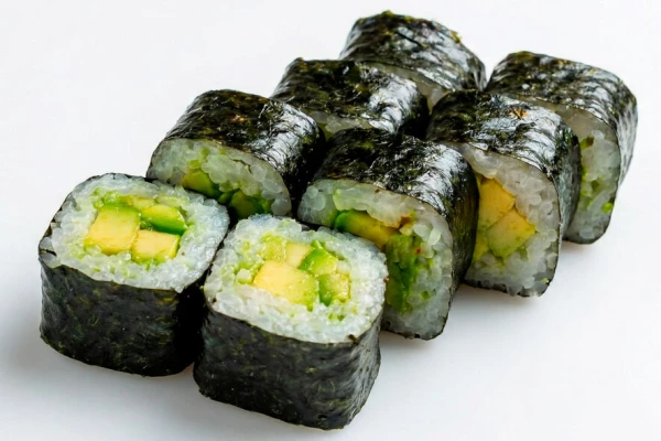 Ролл с авокадо