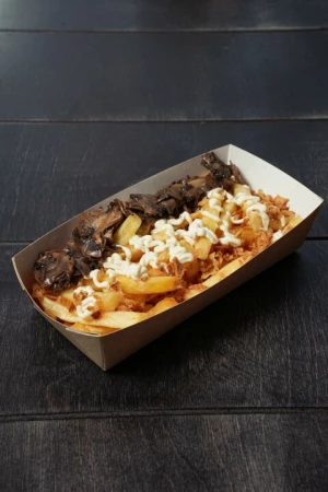 Картофель фри с грибами и трюфельным соусом