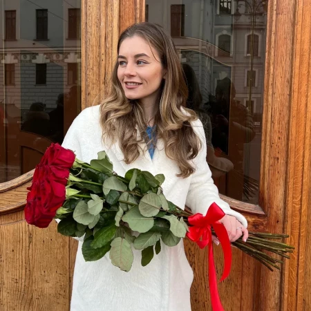 15 Высоких Красных роз (70 см) Рэд Аваланж