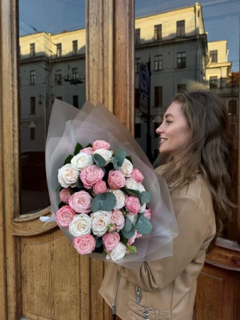 Букет S микс пионовидных роз 40 см