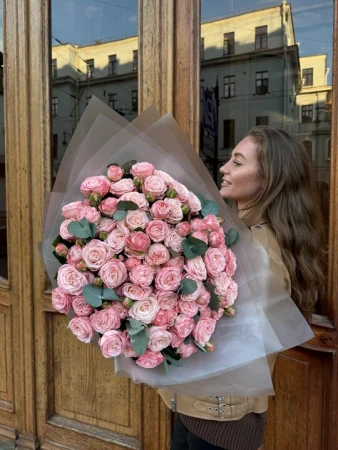 Букет L розовых пионовидных роз 40 см