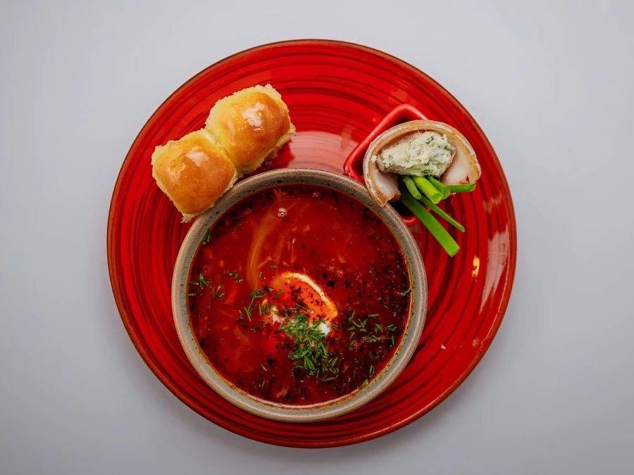 Борщ с пампушками