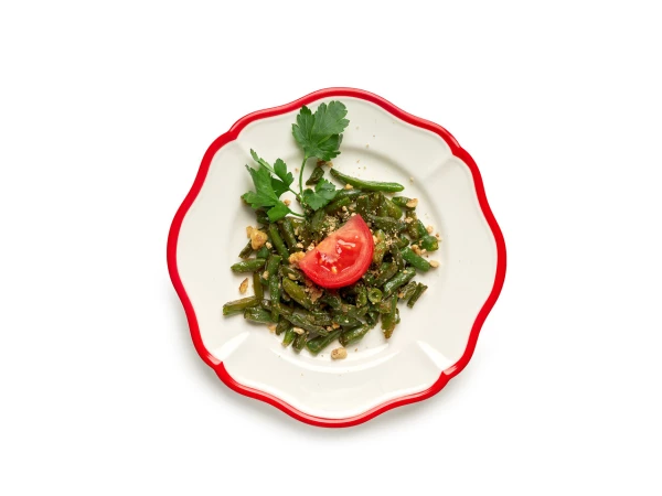 Стручковая фасоль с грецким орехом