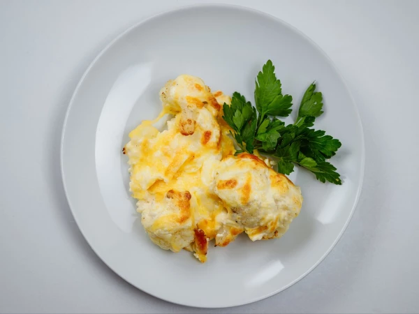 Цветная капуста, запечённая под сырной корочкой