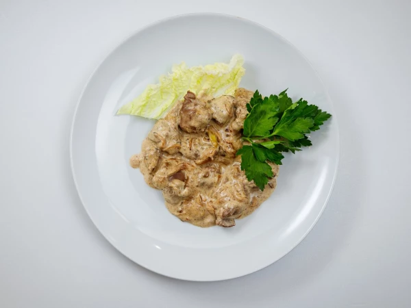 Печень, томленная в сливках