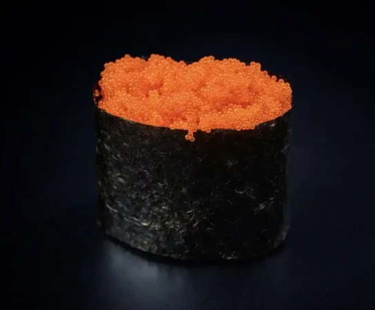 Гункан с икрой Масаго