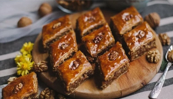 Пахлава с грецким орехом 1шт