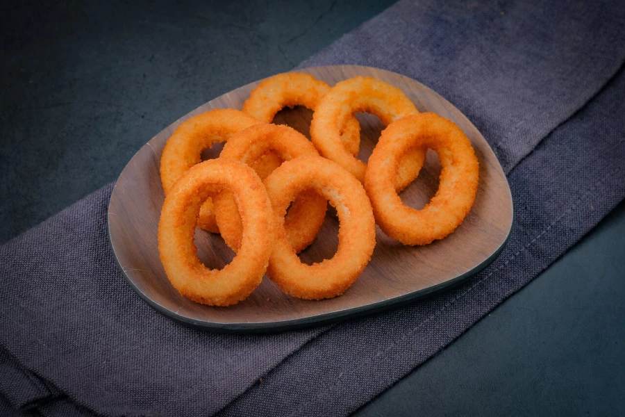 Кольца луковые и соус тартар