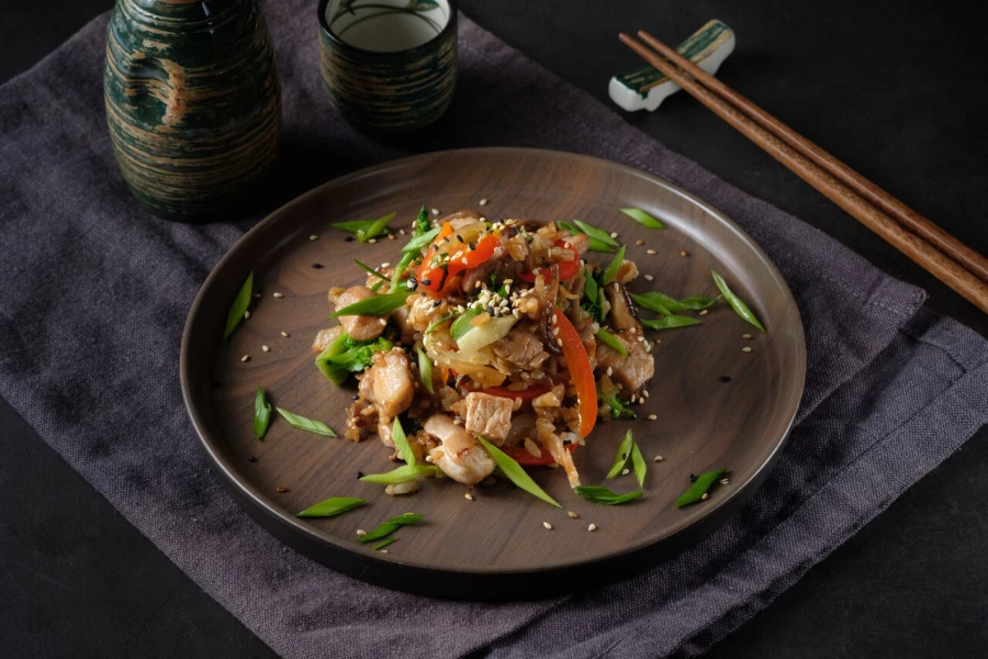 Гохан с курицей и шиитаке с терияки соусом