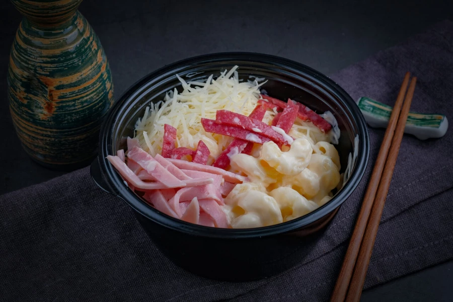 Макарошки ветчина и салями