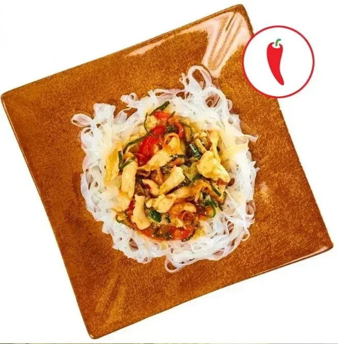Wok с цыпленком  в соусе Макао 