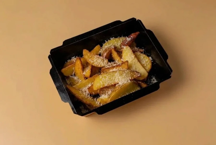 Картофельные дольки с сыром пармезан