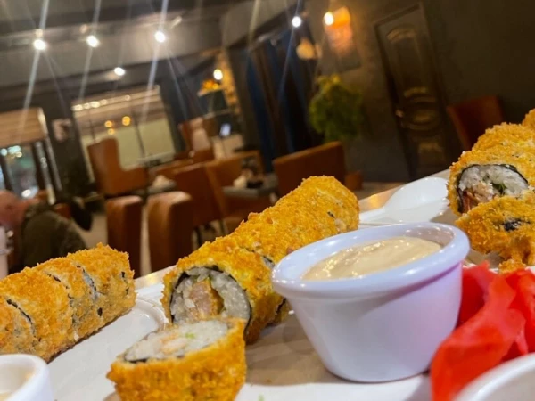 Горячие роллы - Цезарь с креветками