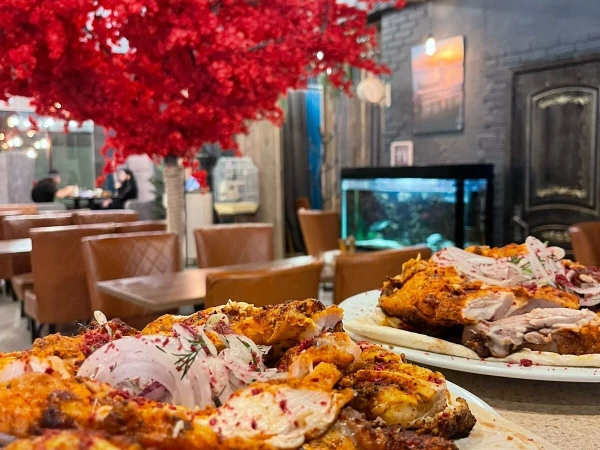 Курица на углях с лавашем 