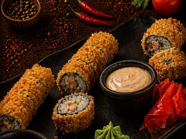 Горячие роллы - Цезарь с курицей
